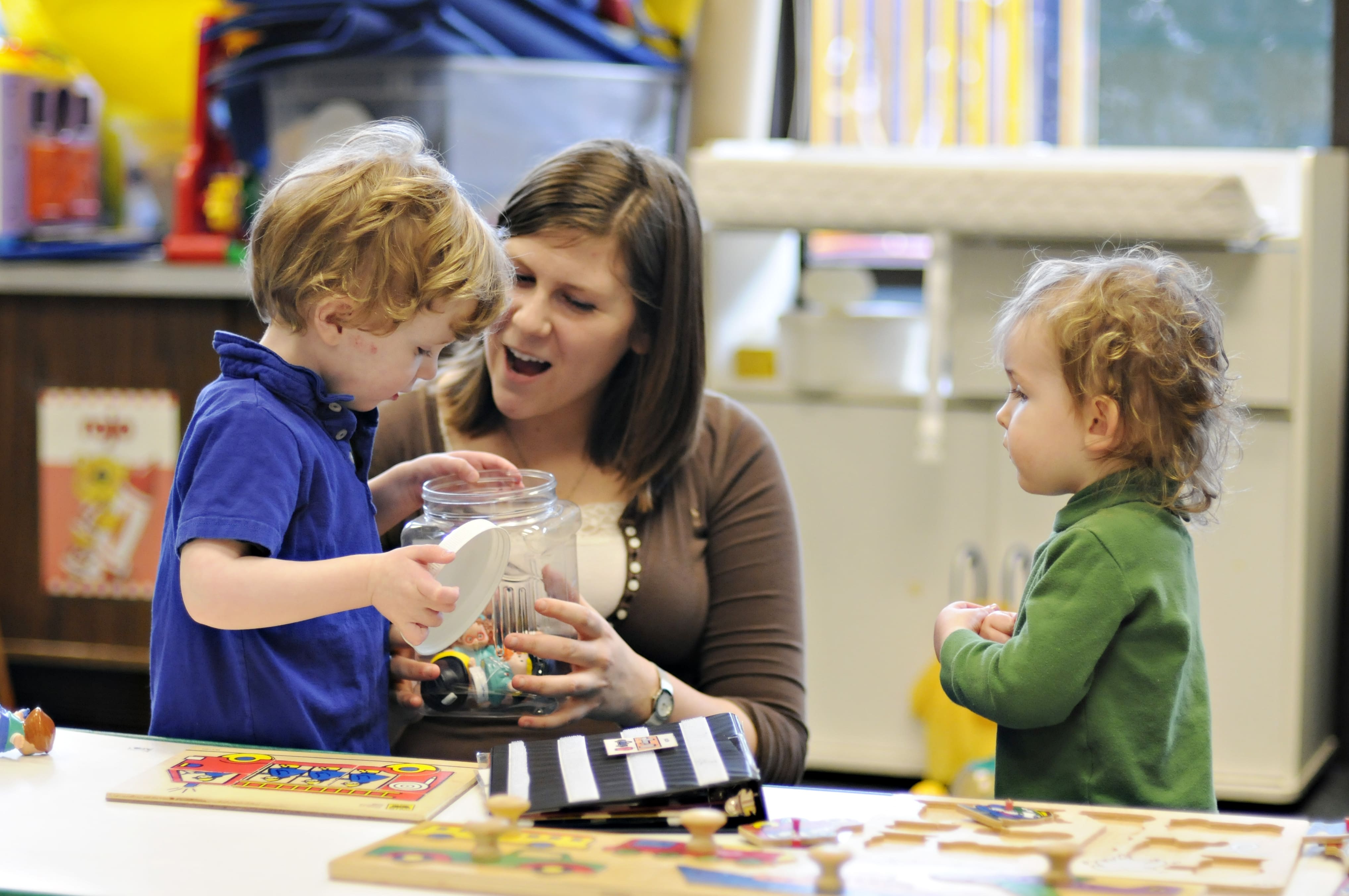 ABA student working with preschool students